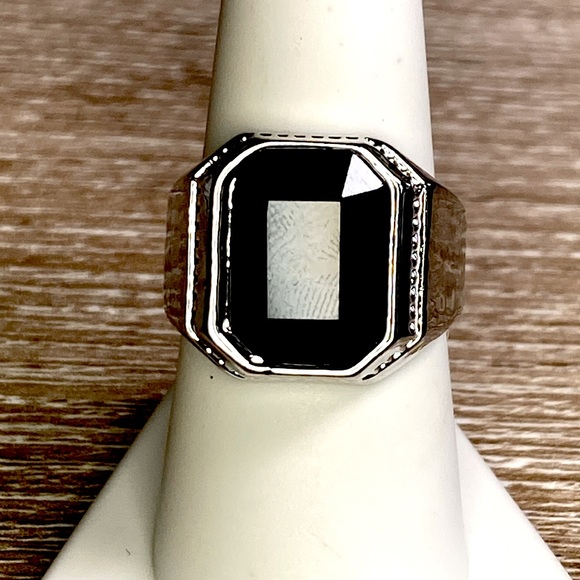 Men’s Black & Silvertone Signet Style Ring - Picture 5 of 10